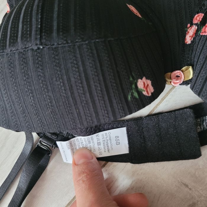 Nowy zestaw M 85B bielizna biustonosz stringi