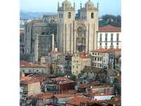 Excelente apartamento para arrendamento praça de Alegria Porto.
