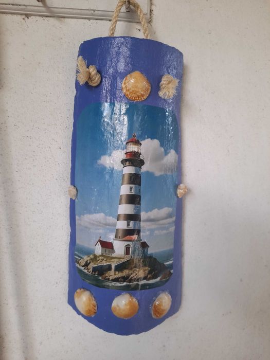 Decoração de telhas antigas