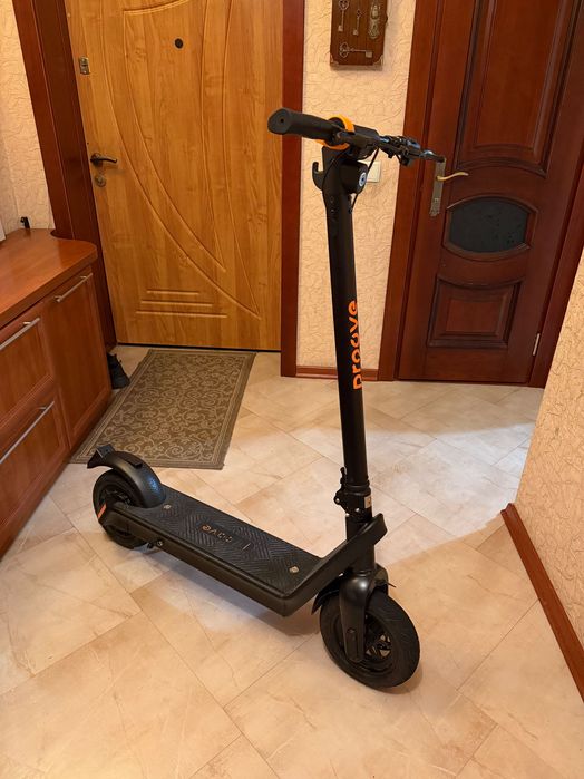 Електросамокат PROOVE