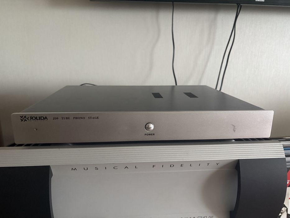 Продам ламповий фонокорректор Jolida JD9