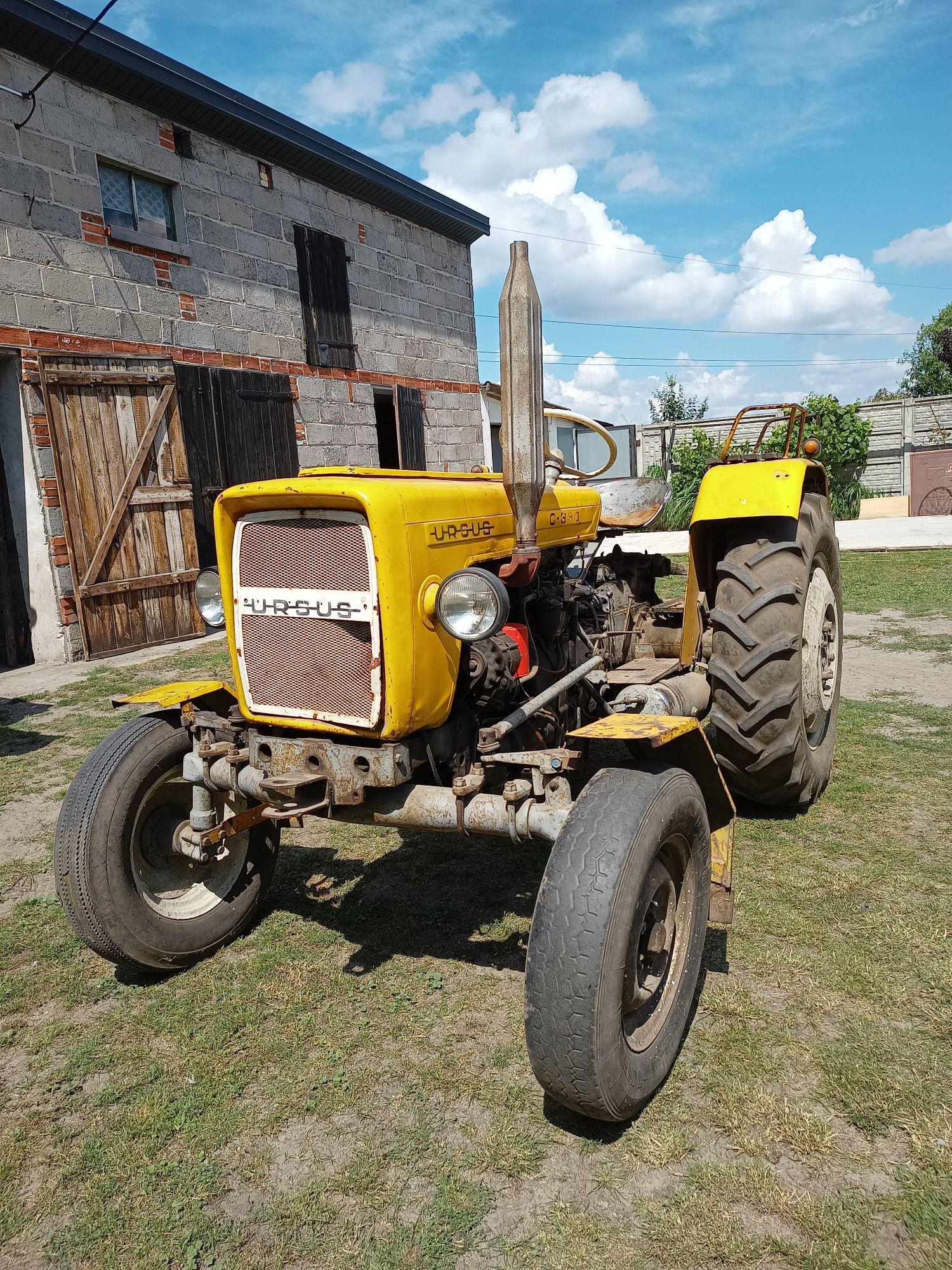 Ursus C-328 plus pług