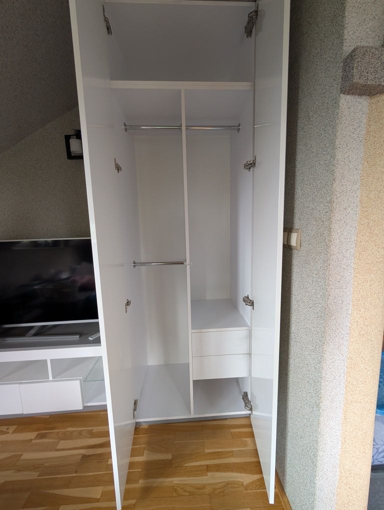 Białe Meble do salonu