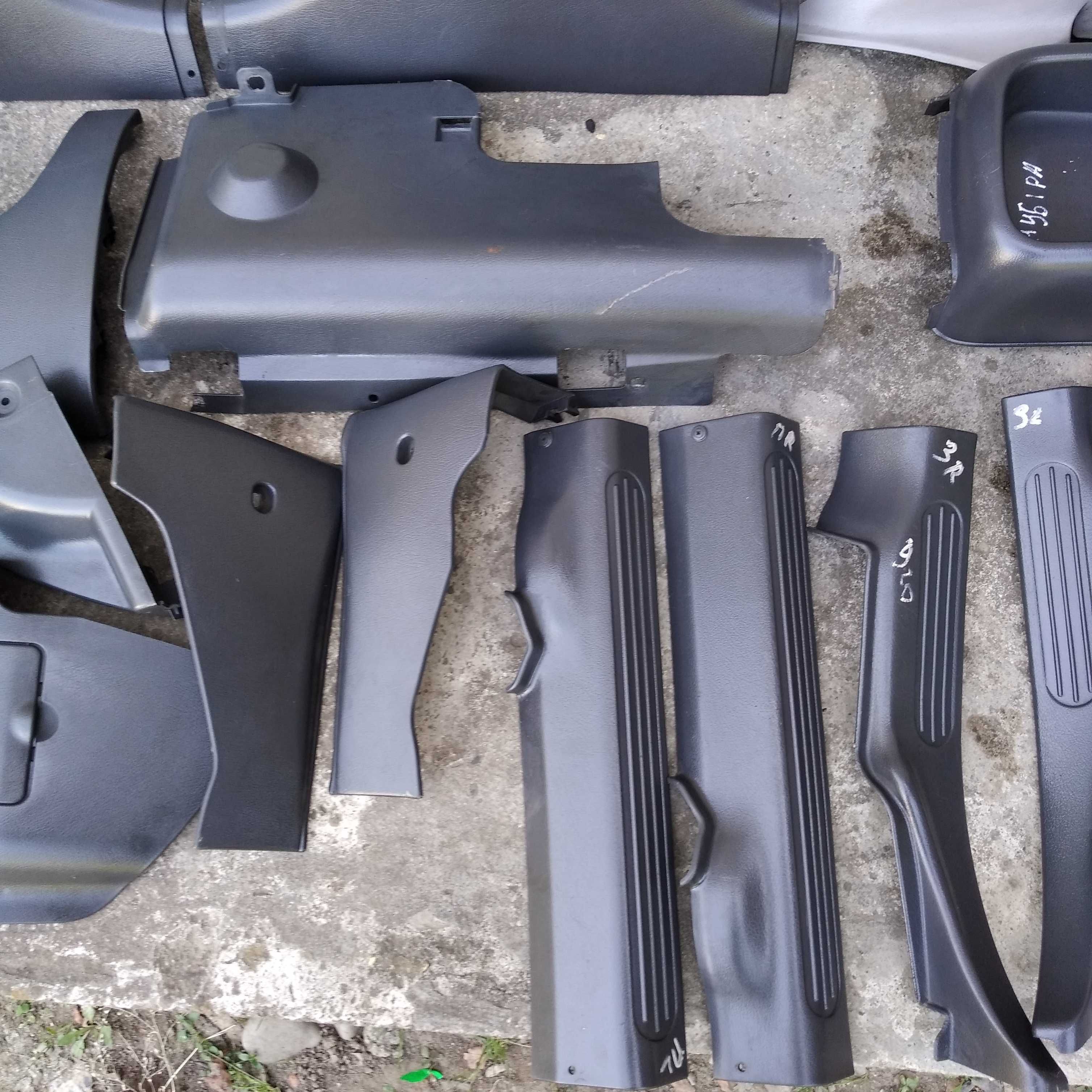 Пластик салону Нубіра део