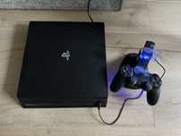 Konsola PS4 Pro 1TB + 1 pad ze stacją ładowania + 3 gry