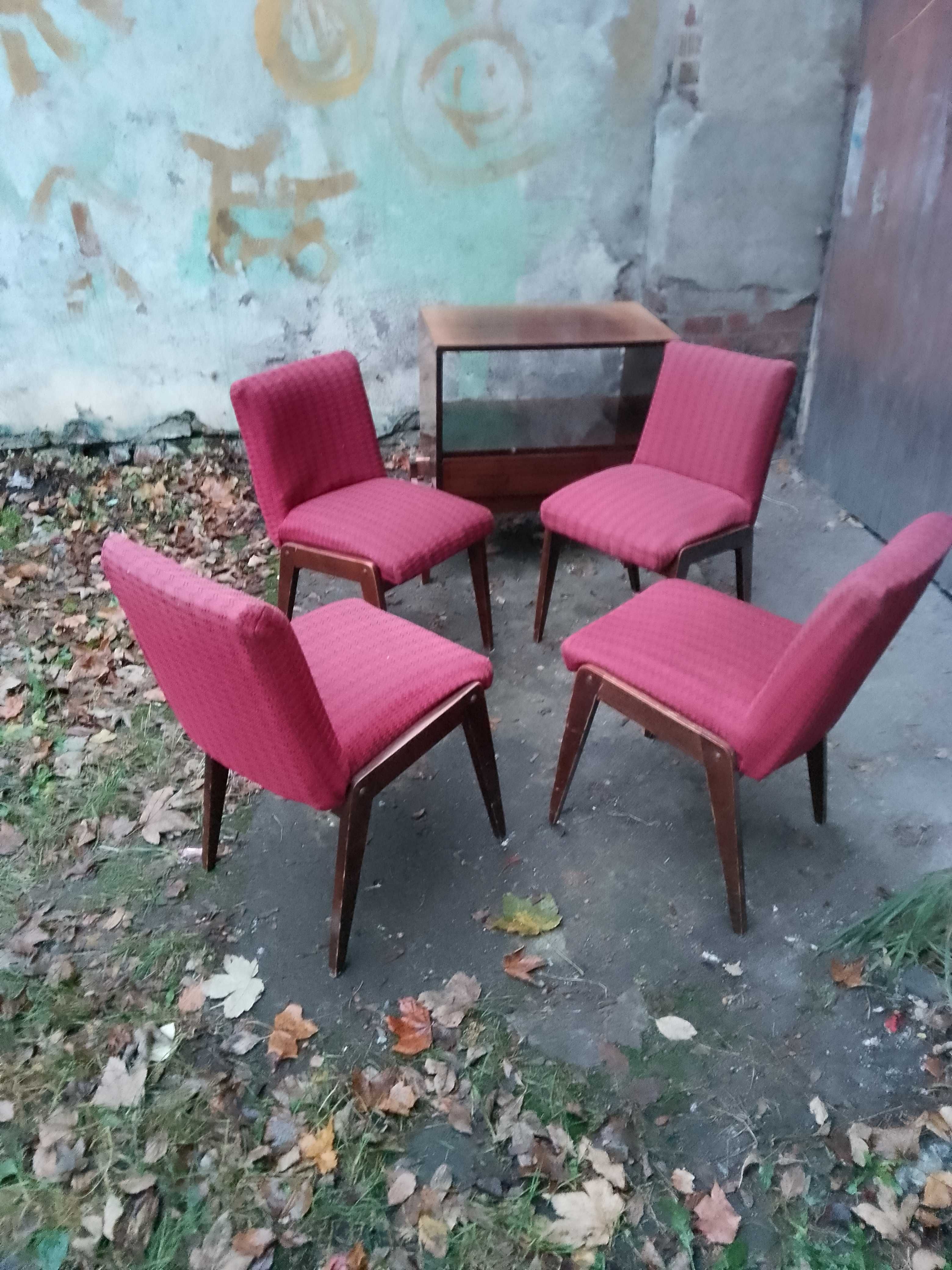 4  krzeselka  z prl  u