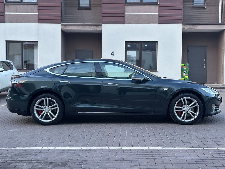 Model s perfomence 85 kw 770 л.с.