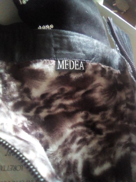 Женские замшевые сапоги Medea