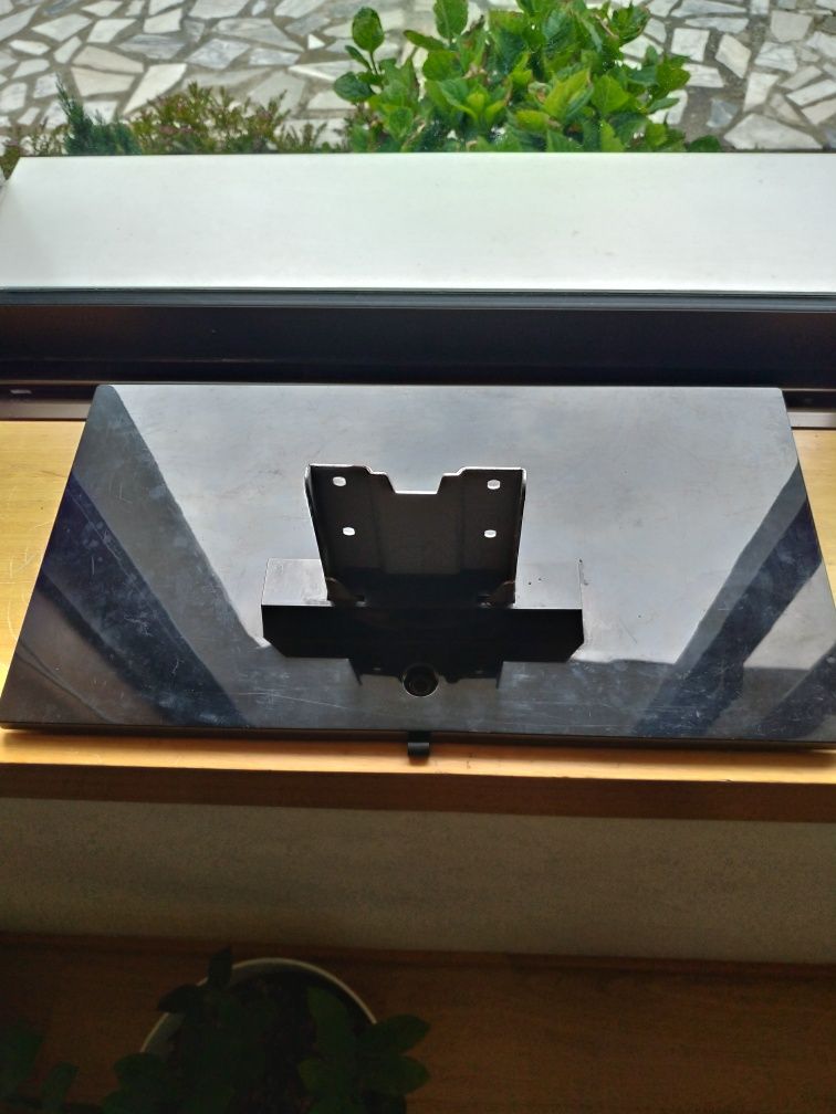 Pé para TV Toshiba