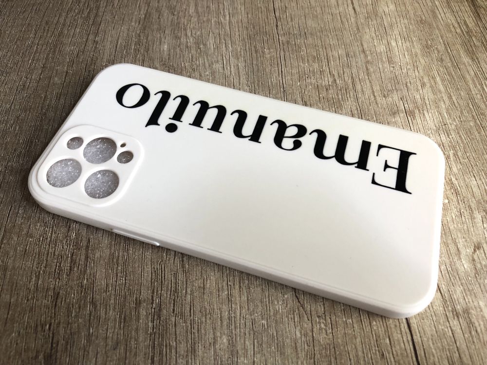 case/etui beżowy z napisem iPhone 12 Pro