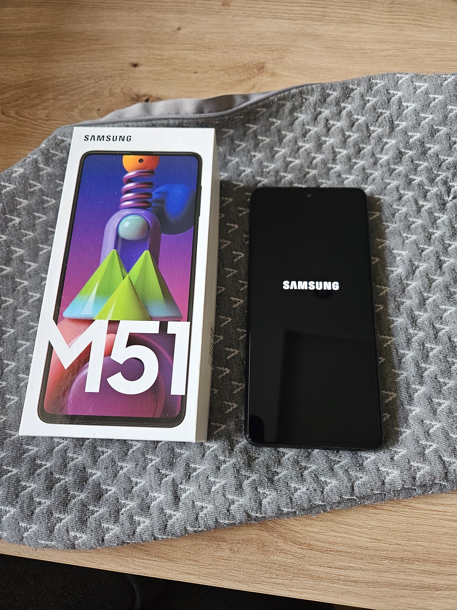 Samsung M51 128GB Czarny