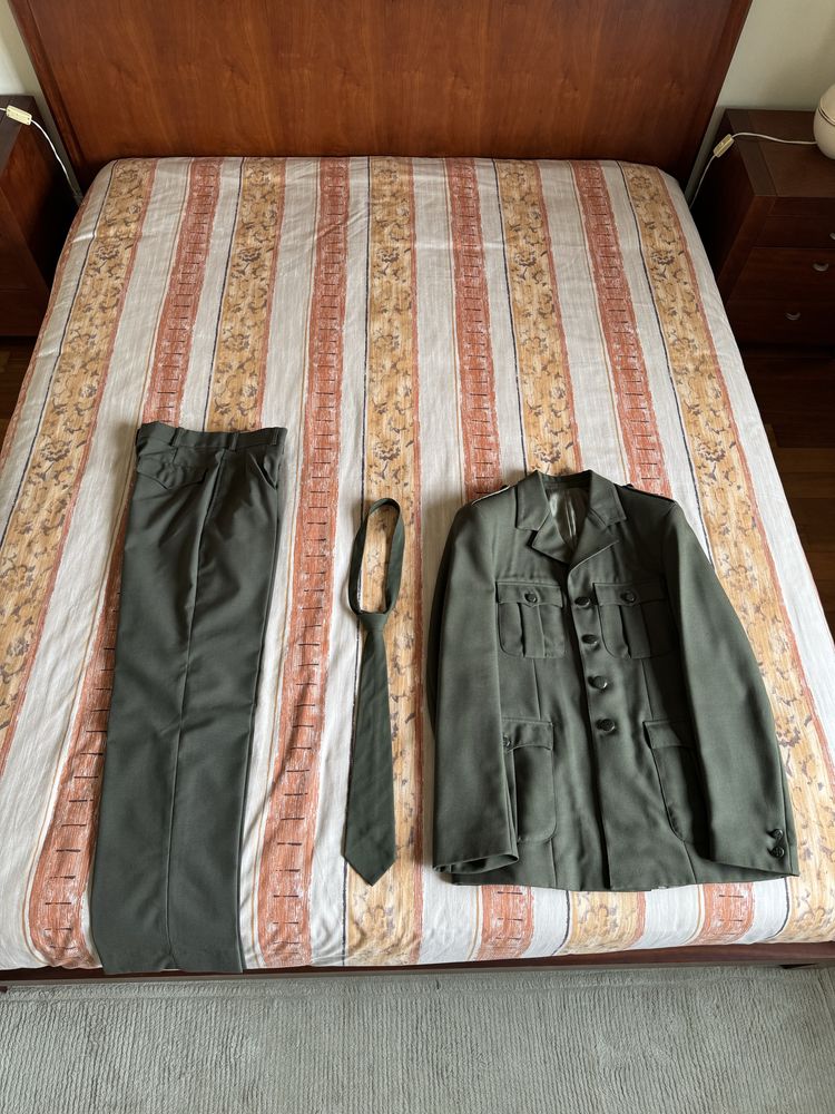 Fardamento militar do Exército diverso