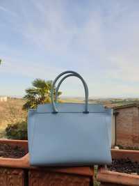 Nowa włoska torebka w gołębim błękitnym kolorze
