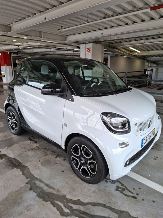 SMART FORTWO em muito bom  estado
