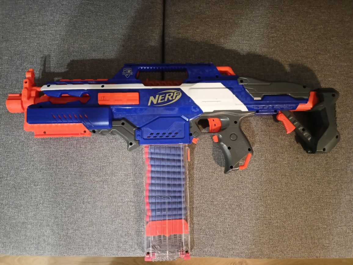 Pistolet NERF Elite Rapidstrike CS-18