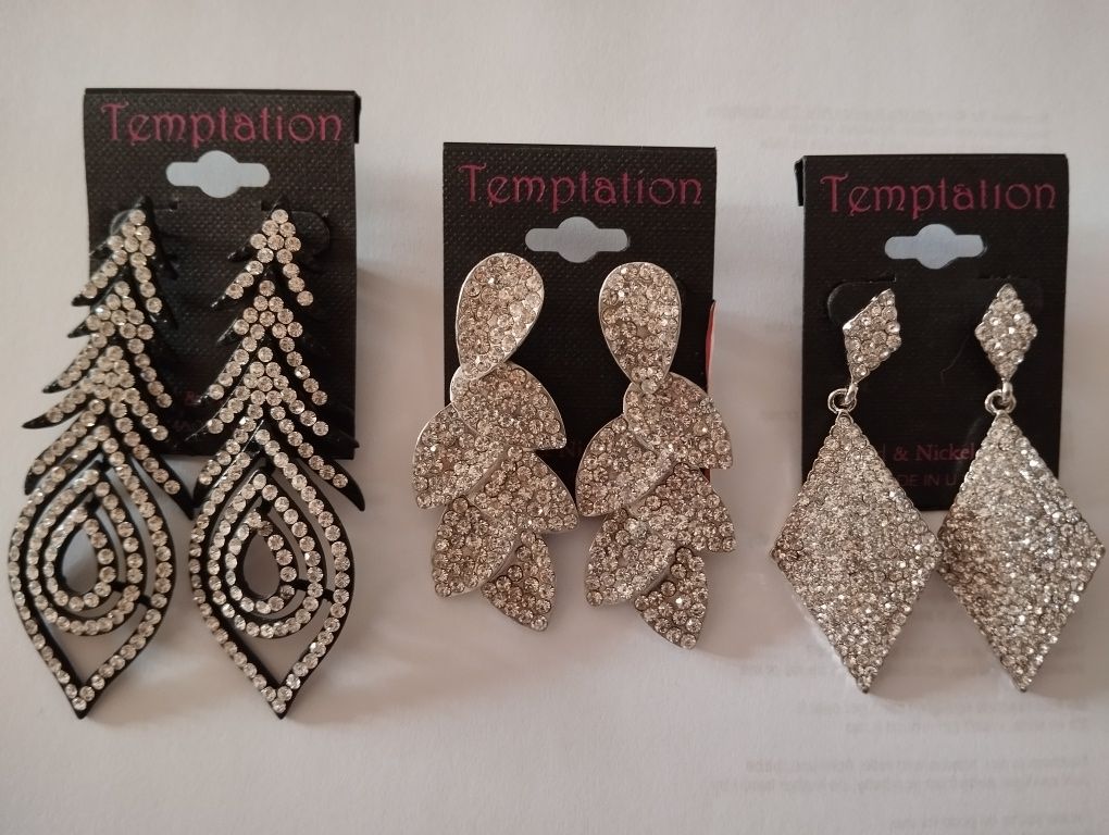 Seis pares de brincos novos, pulseira e anéis