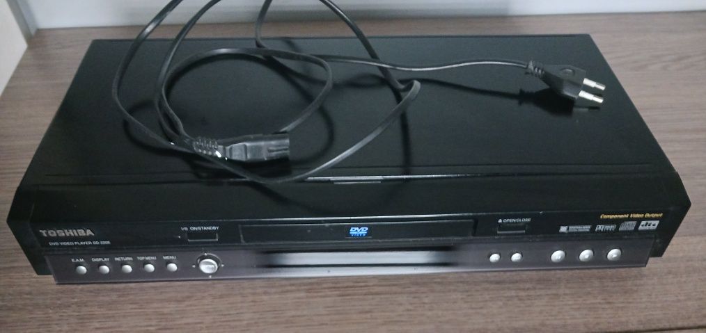 TOSHIBA odtwarzacz  DVD i CD model SD-220E.