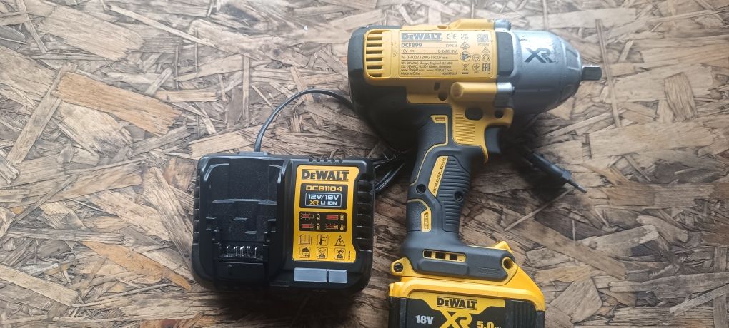 Klucz udarowy DeWalt dcf 899 Aku 5ah ładowarka