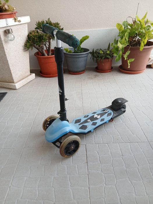 Vendo trotinete de criança