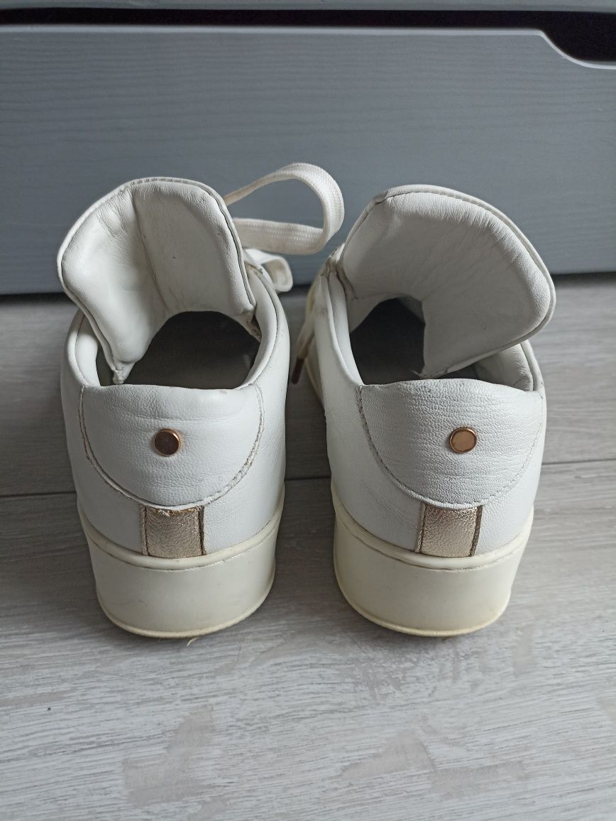 Buty sportowe trampki Gino Rossi białe 36