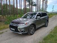 Mitsubishi Outlander 3.0 V6 GT kamery 360