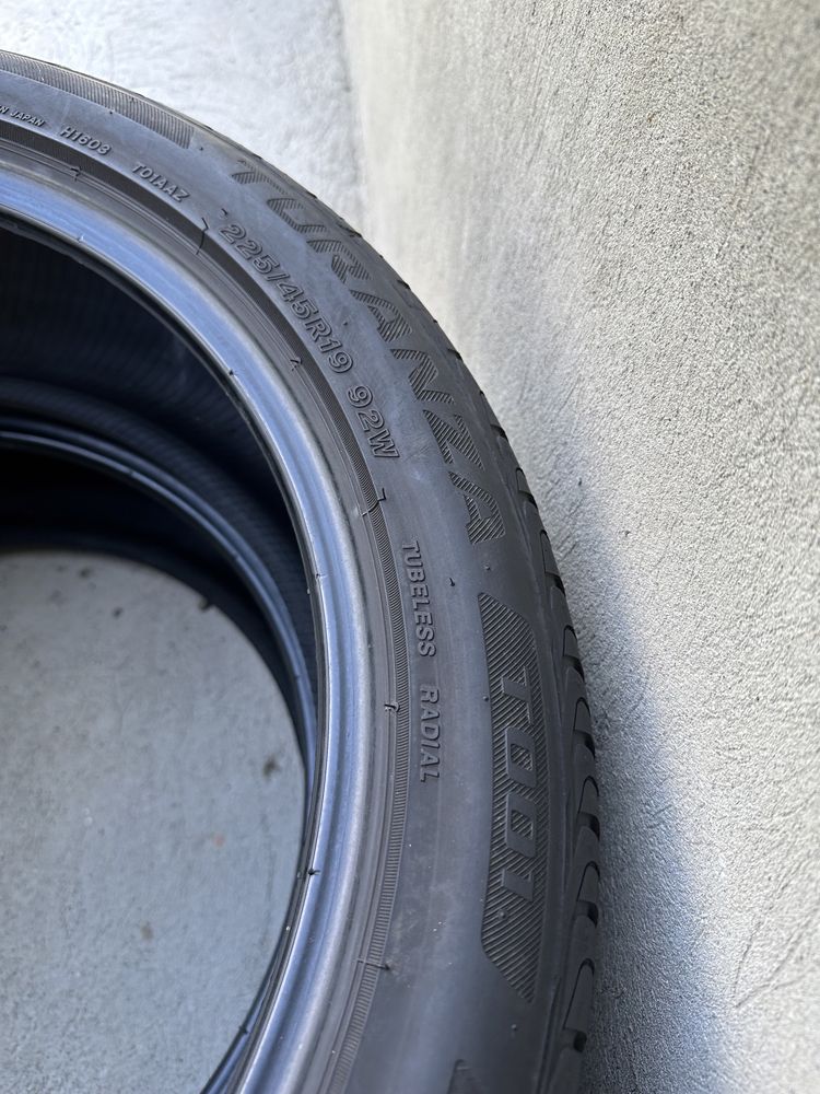 225/45/19 Bridgestone Turanza T001