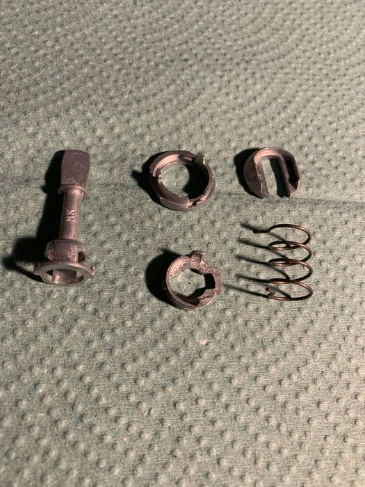 Ремкомплект личинки двери Octavia 1 Skoda 1U0837168A 1U0837167A