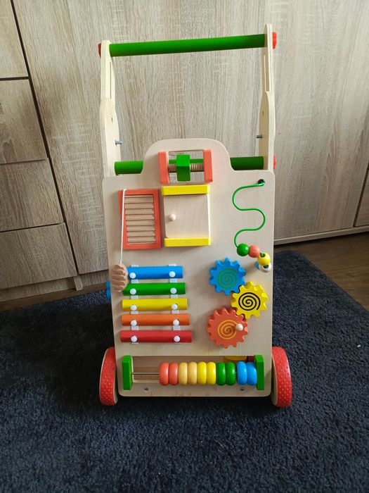 Tablica sensoryczna jeździk pchacz drewniany chodzik