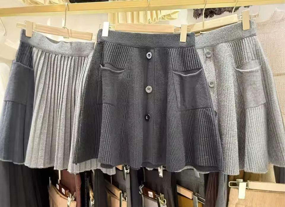 Демисезонна Трикотажна Спідниця вʼязка Плісе спідничка міні пліссе