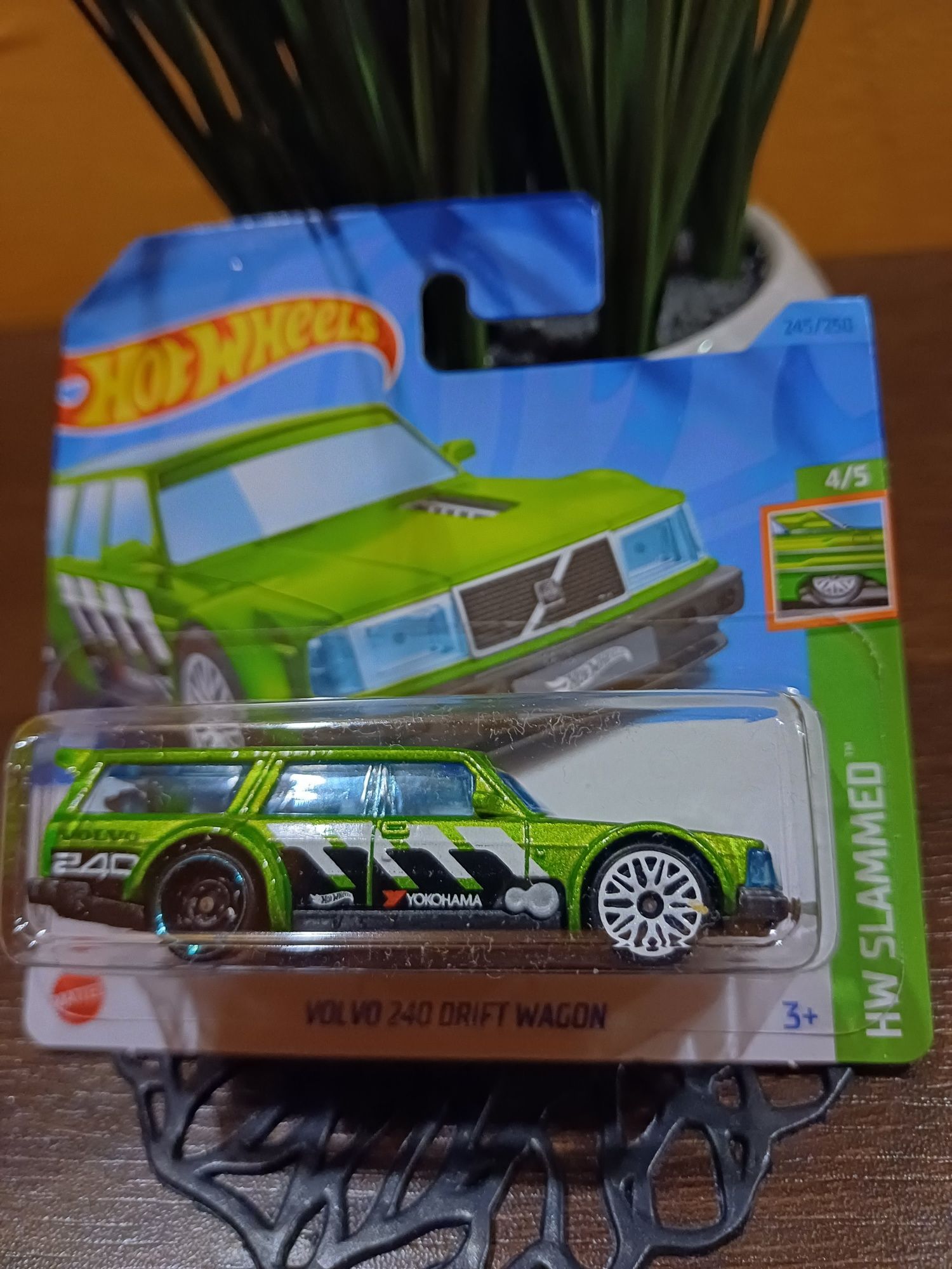 Hot Wheels Volvo 240 Drift Wagon kombi