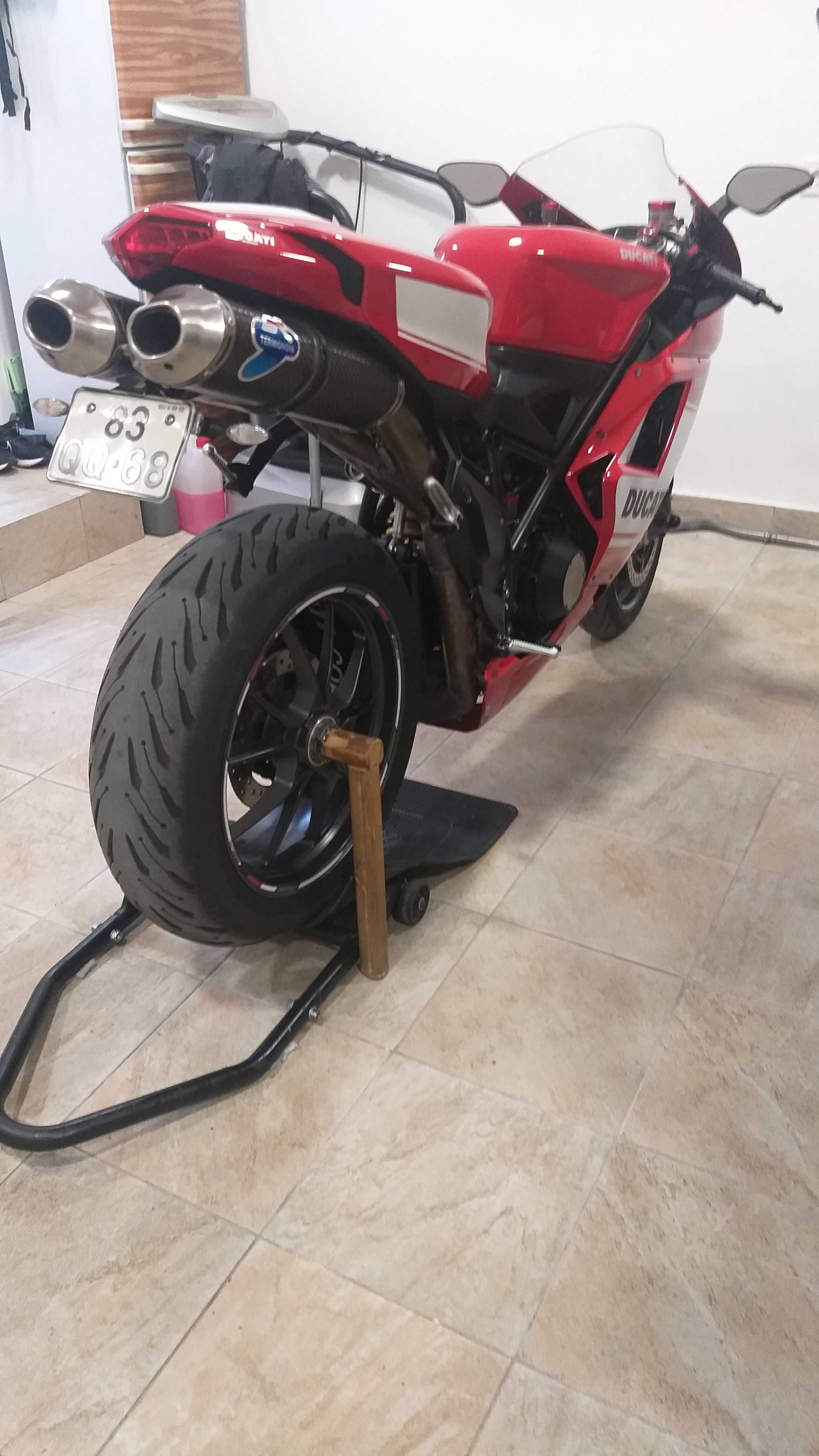 Ducati 1198 como nova