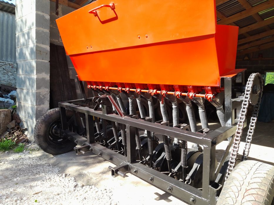 Сівалка зернова навісна