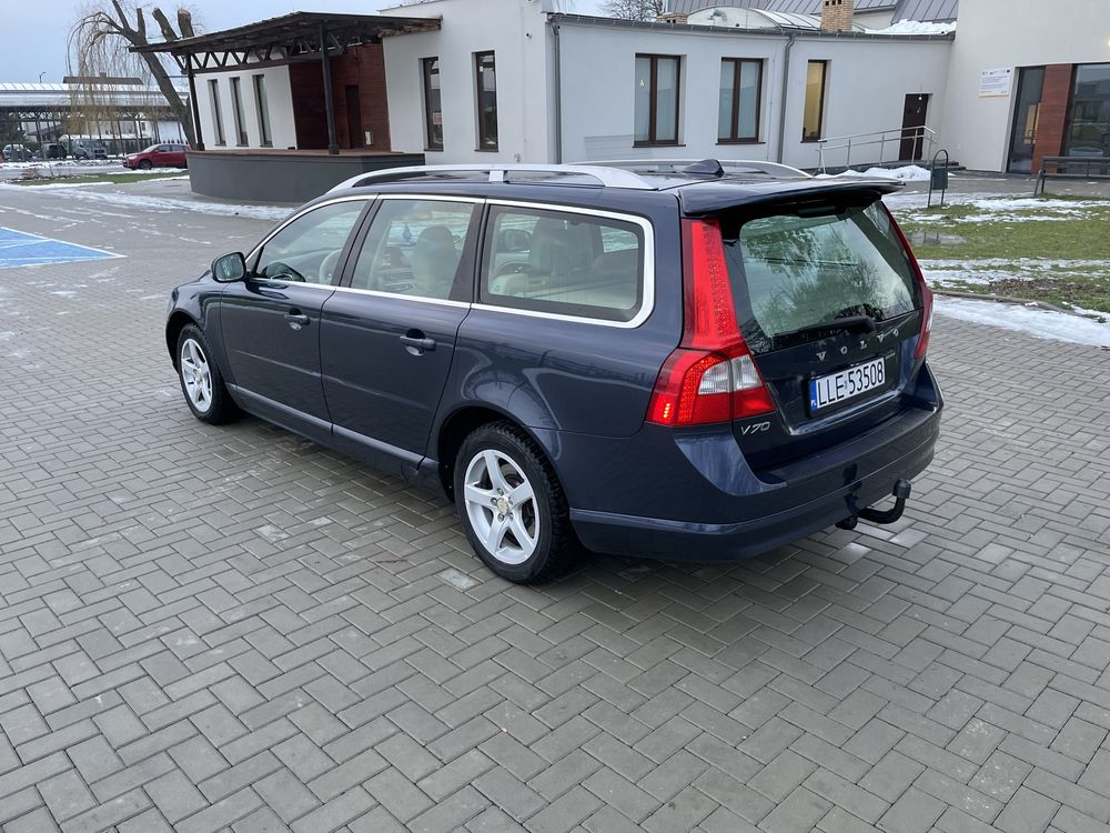 Volvo V70 2,5t manual 231km polift 2012r, summum