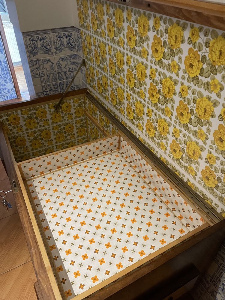 Vendo 2 arcas vintage em madeira africana – Anos 70 – 100€ cada