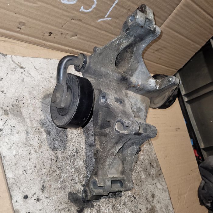 Łapa mocowanie alternatora vw sharan galaxy Alhambra mk1 1.9TDI 1998r