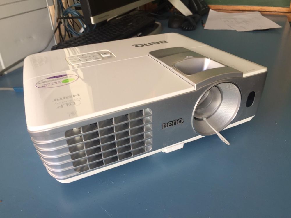 Projector benq w1070