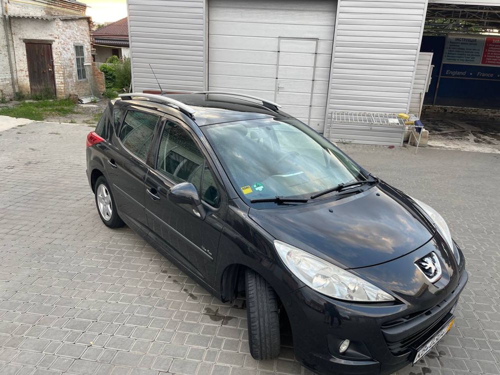 Peugeot 207 SW 1,4 бензин