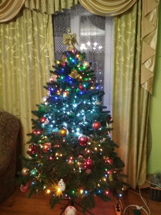 Продам штори на два вікна