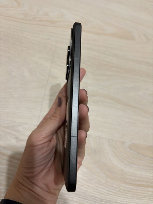 Продам Poco F6Pro 12/512 Gb Глобальна версія