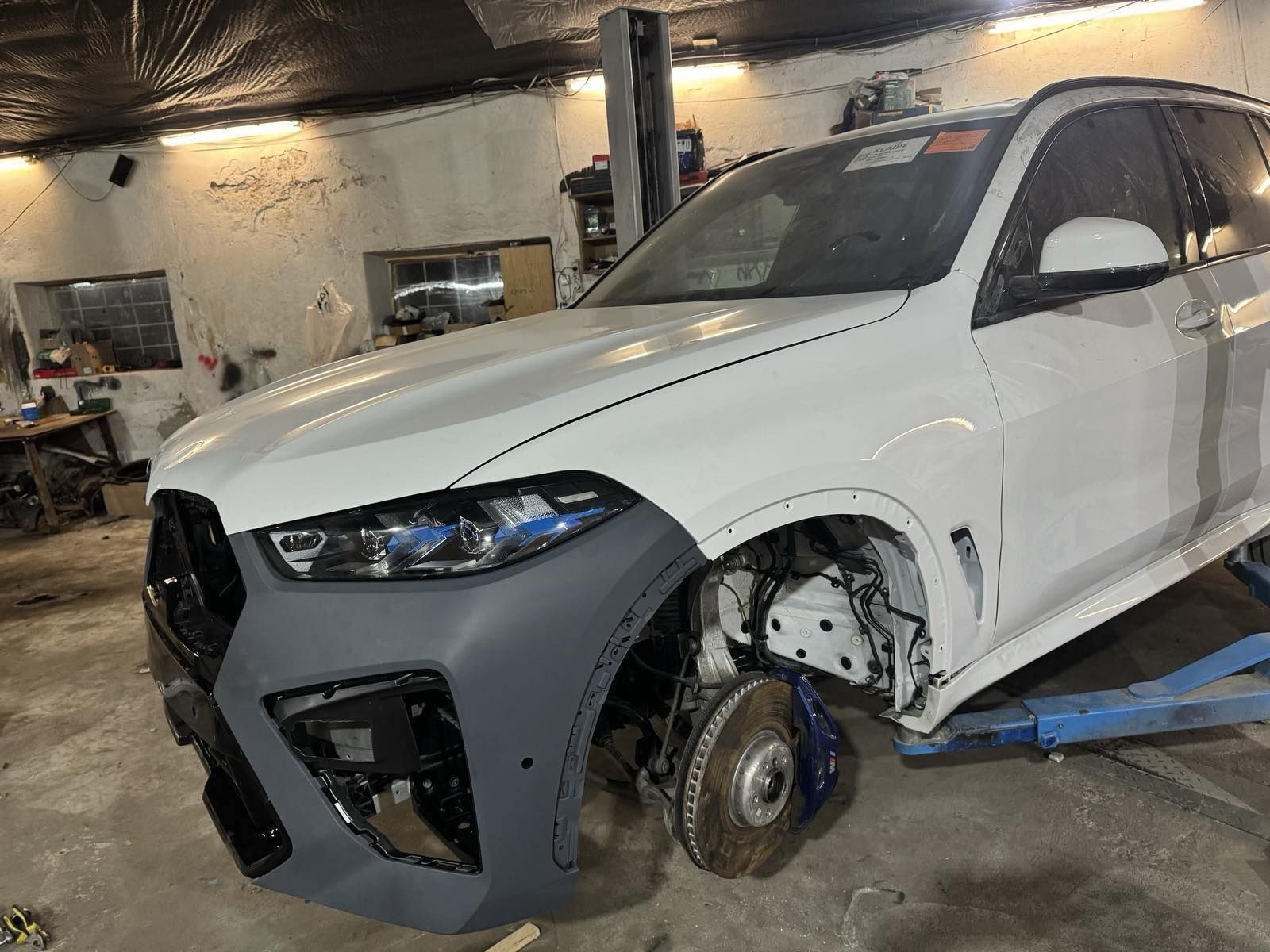 Body kit bmw G05 x5m competition /комплект рестайлинг bmw G05 x5m 2023