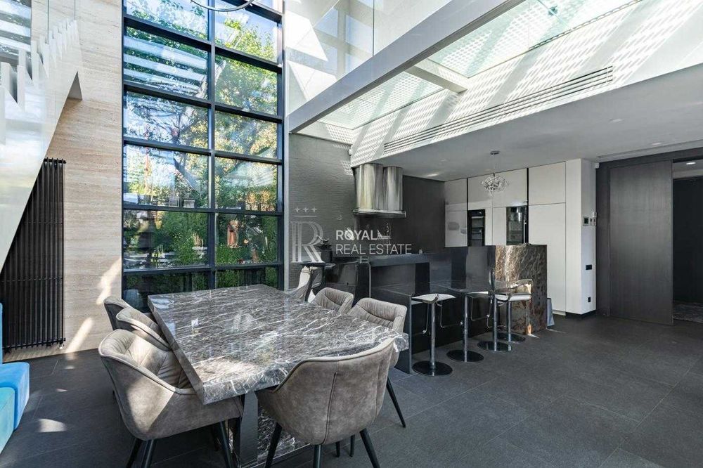 Продаж Будинок Київ Острів Водників Голосієво 500 м2 10 соток Hi Tech