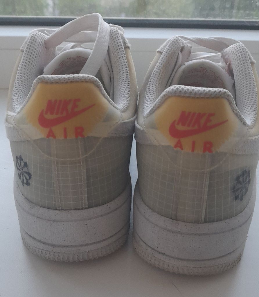 Продам кросівки NIKE AIR FORCE 1 оригінал