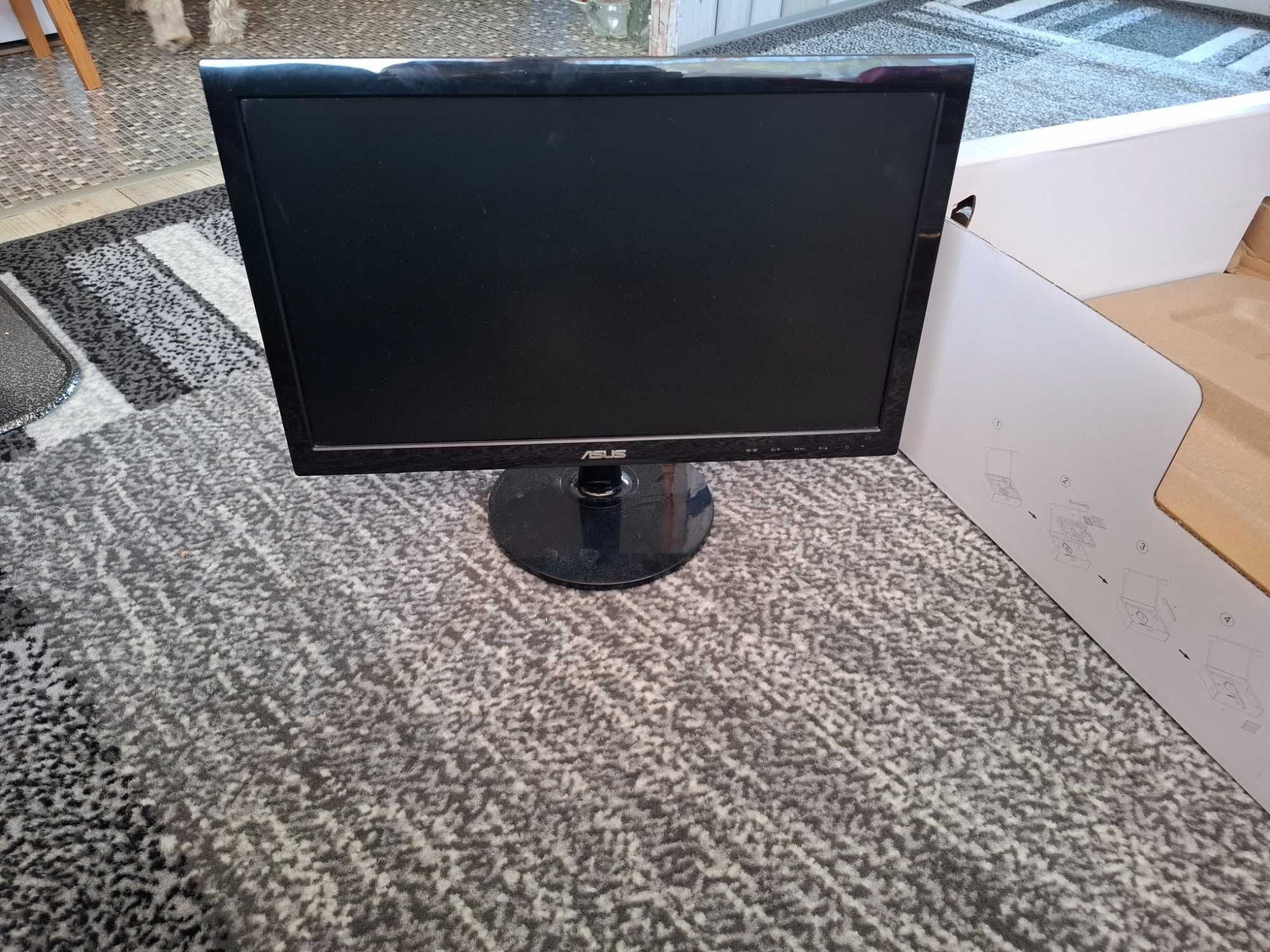 Monitor ASUS czarny.