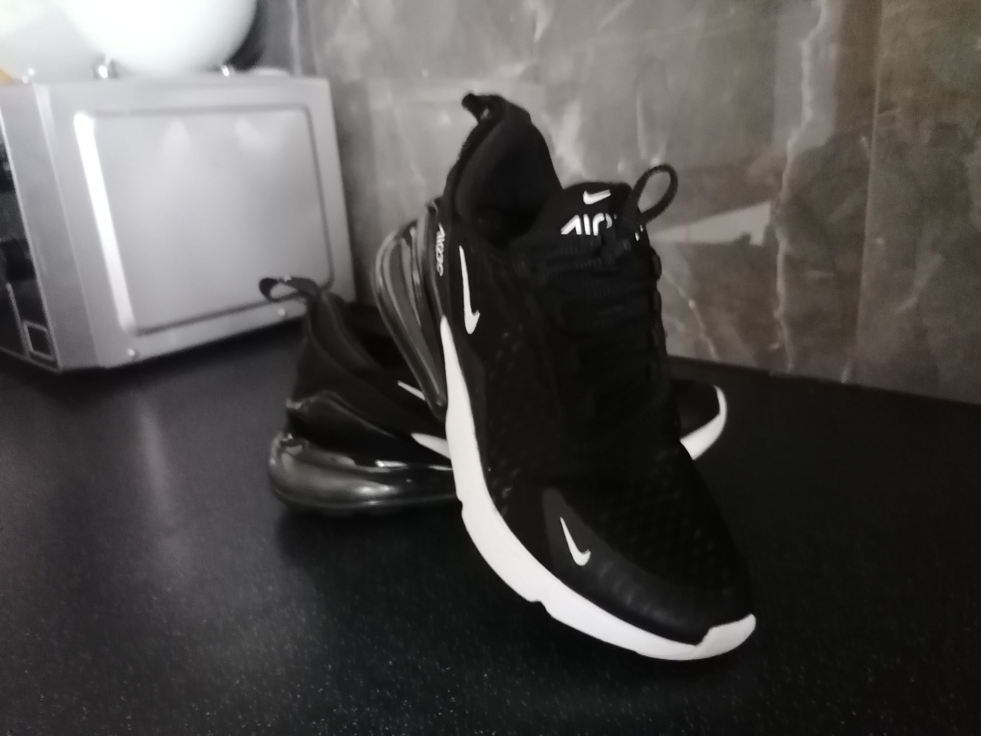 Nike Air Max 270