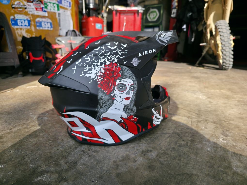 Capacete airoh twist 2.0 hell matt