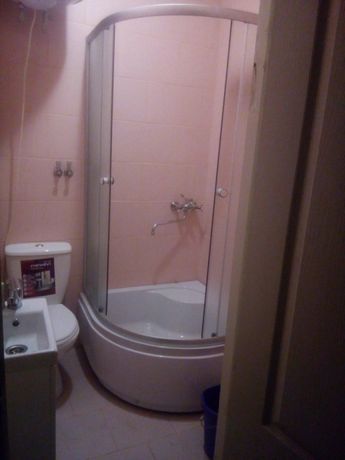 Встановлюємо опалення,проводимо воду каналізацію монтуємо  сантехніку