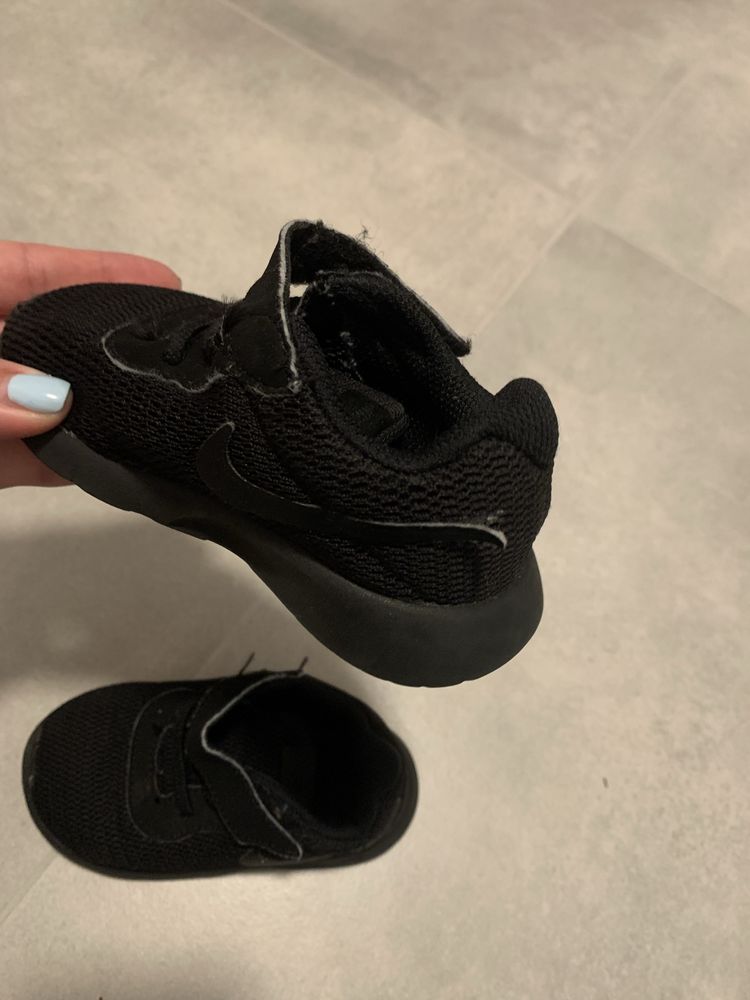 Buty dzieciece Nike 22