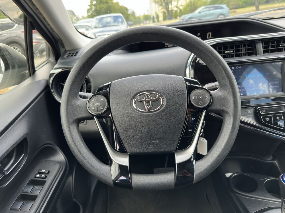 Продам Toyota Aqua 2019 рік 1.5 гібрид 11500$