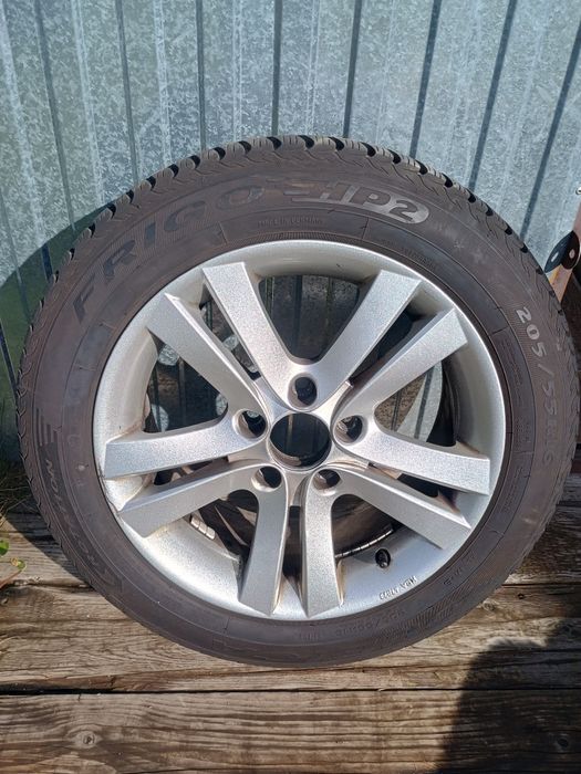Koła zimowe Dębica Frigo 2 prawie nowe alufelgi 16" 5x112