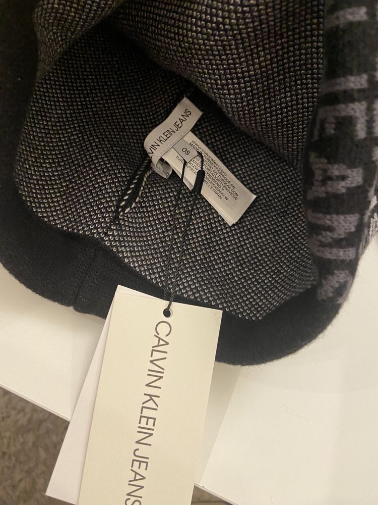 Komplet Czapka i szalik Calvin Klein